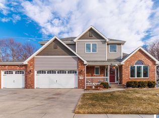 4630 Birch Creek Dr, Lincoln, NE 68516
