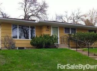 499 Hoyt Ave E, Saint Paul, MN 55130