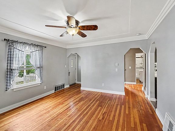 3rd image of 2507 7th St