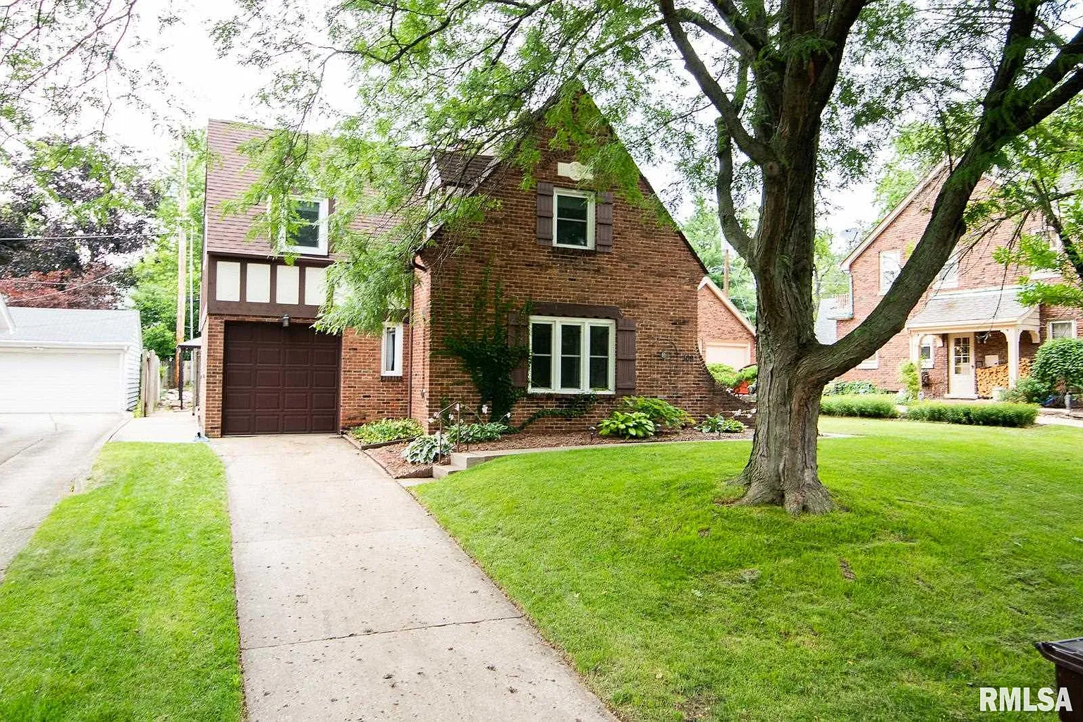 309 W Terrace Ln photo 1