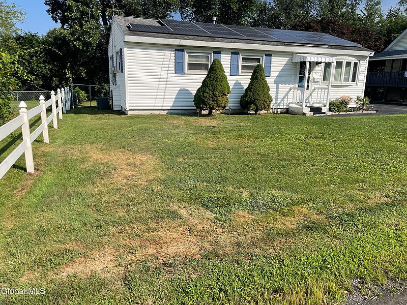 2nd image of 325 Gifford Road