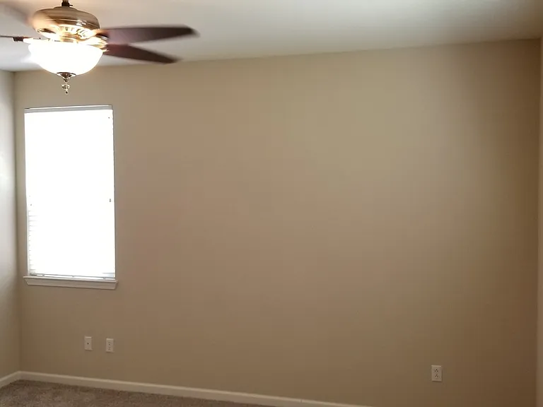 2160 Overland Park Dr — Photo 18