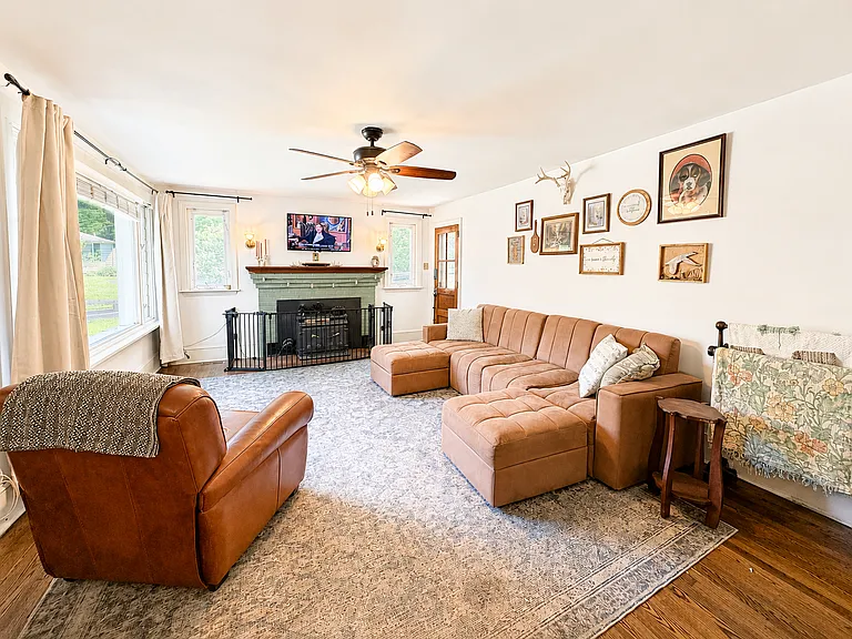 301 Gum Tree Rd — Photo 4