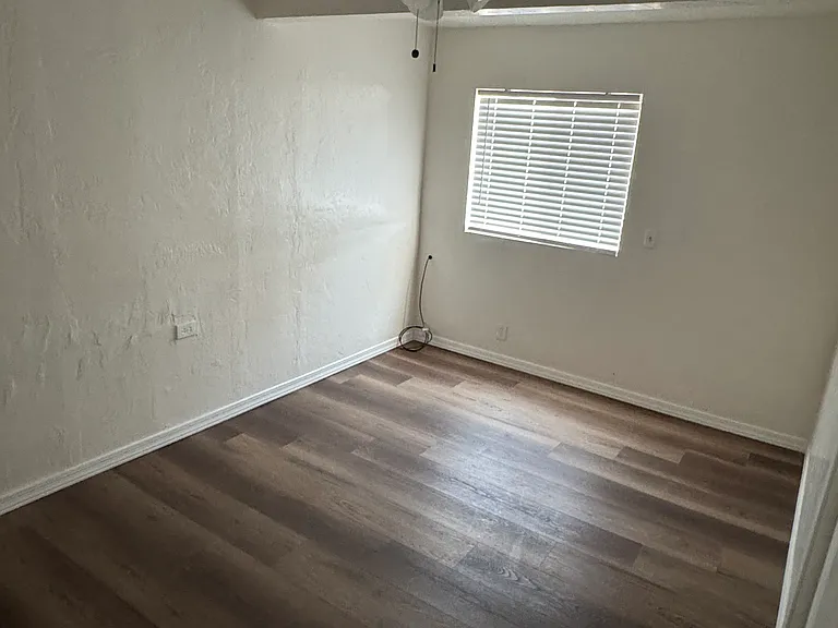 184 N Acacia St #1 — Photo 9