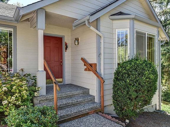 4th image of 14211 30th Ave SE
