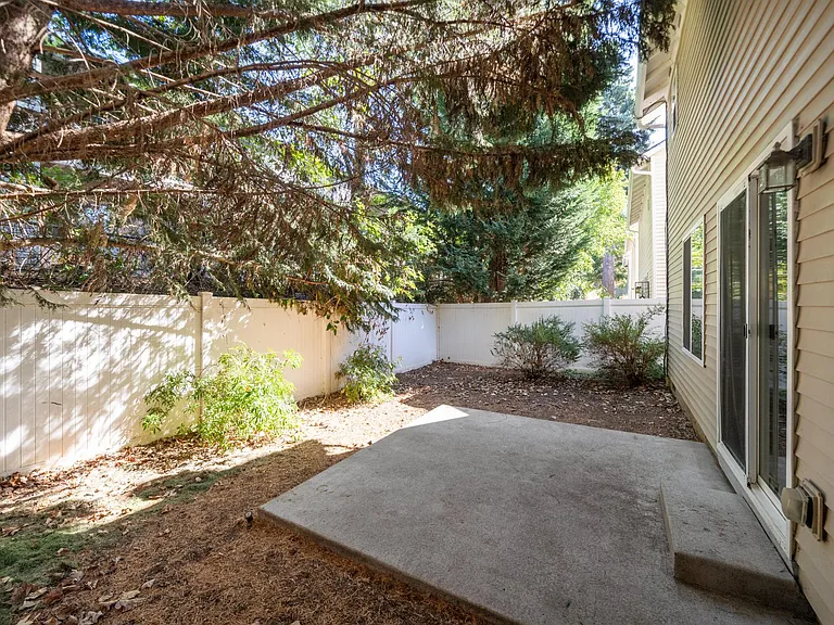 2537 NE 127th Ave — Photo 30