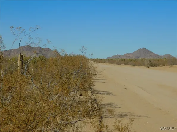 Unk E Bighorn Dr, Yucca, AZ 86438