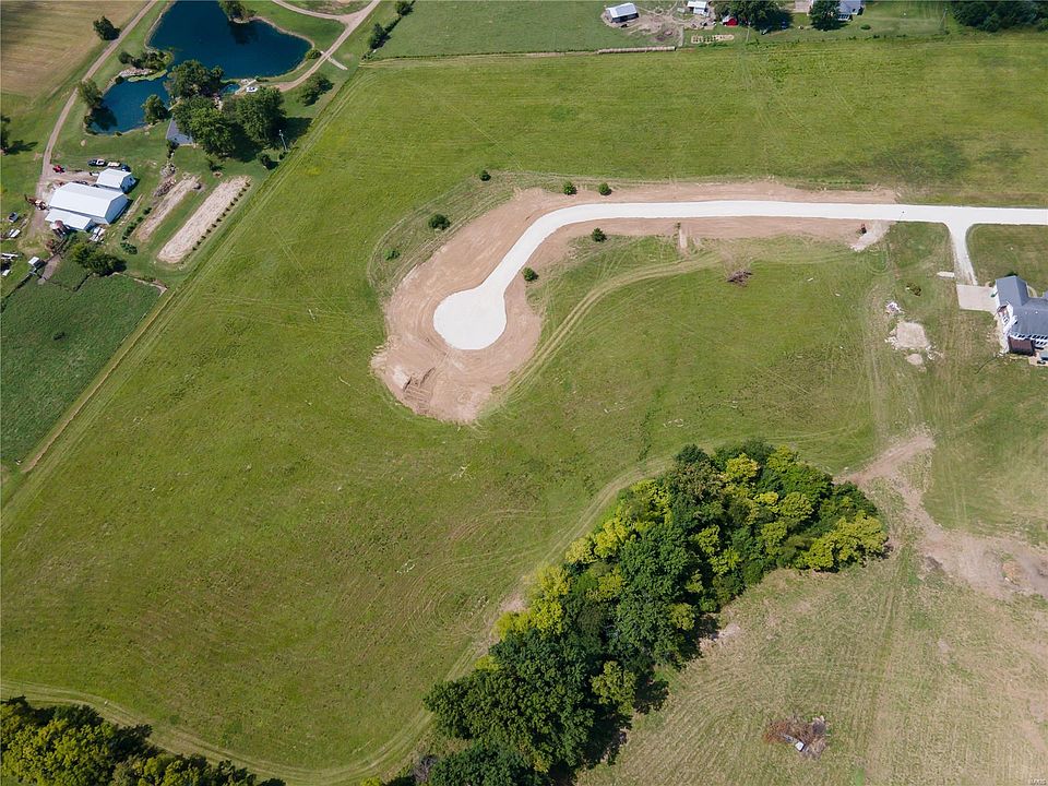 1st image of 14 Stonebriar Estates Ct