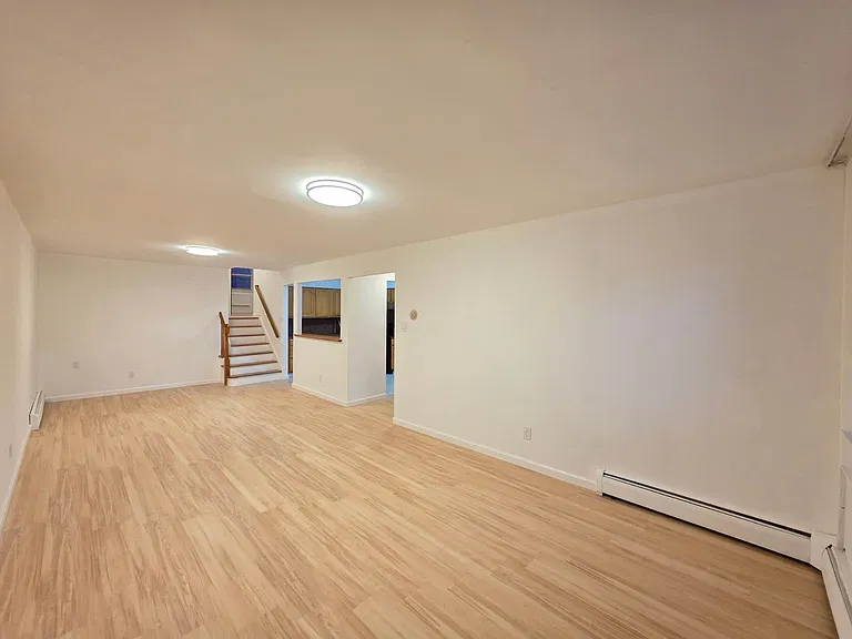 2605 Benson Ave #3 — Photo 5