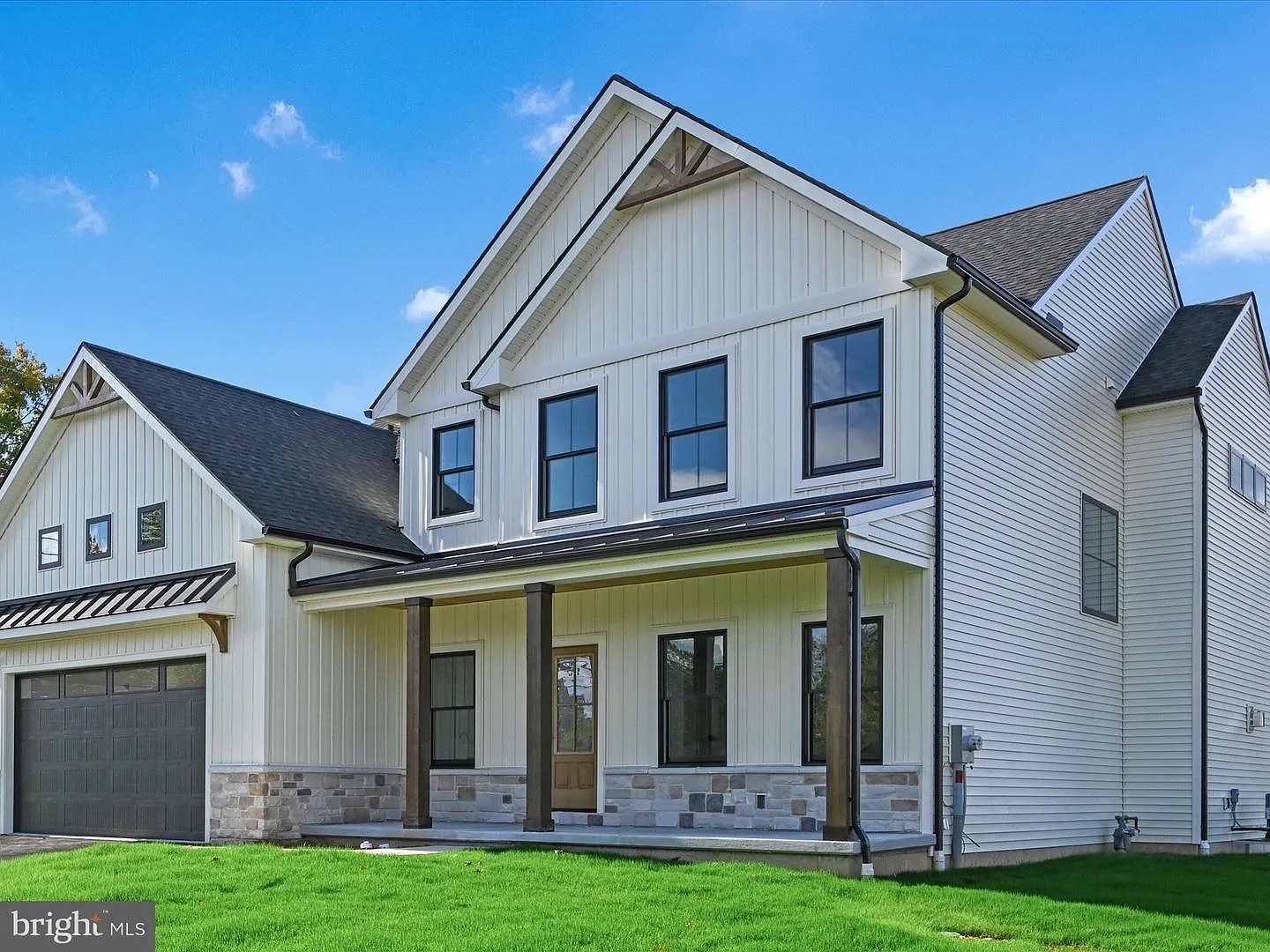 4 Bed 3.5 Bath Brand New Custom Home in East Petersburg — Photo 3