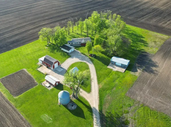 62010 110th St, Emmons, MN 56029