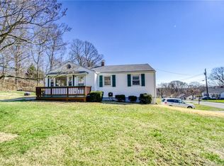 2 Argyle Cir, Seymour, CT 06483