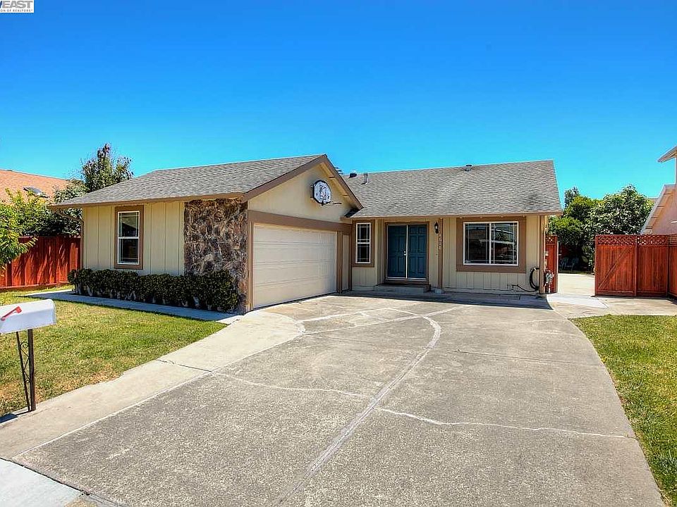 1st image of 4610 Carmen Way