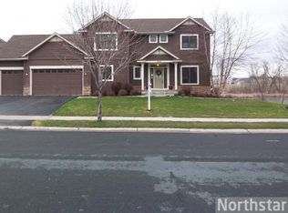 1436 Sophia Dr, Chaska, MN 55318