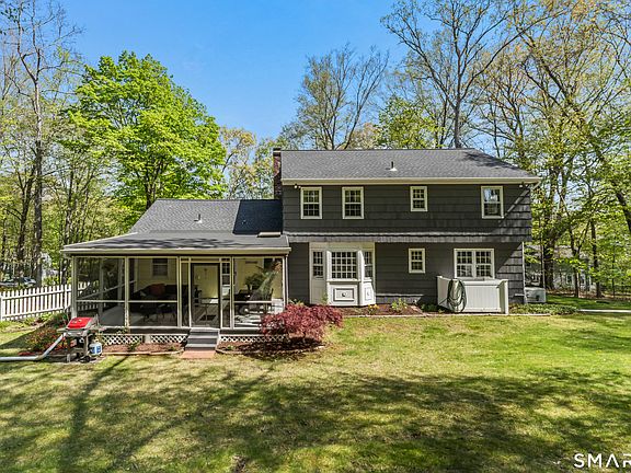 4th image of 7 Arapaho Road