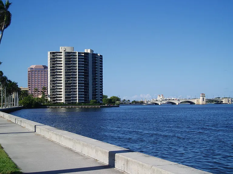 1601 S Flagler Dr #102O — Photo 2