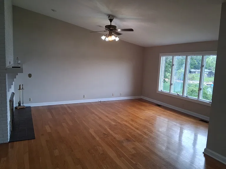 385 Steadman Rd — Photo 7