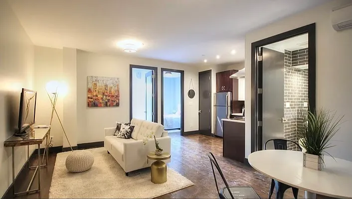 Rented by Hagstrom Management Inc | media 11