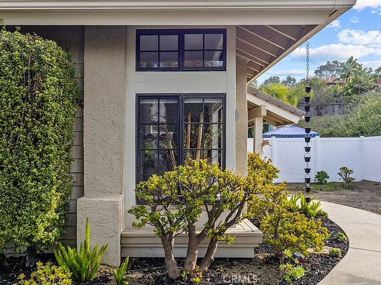 25662 Cresta Loma — Photo 45