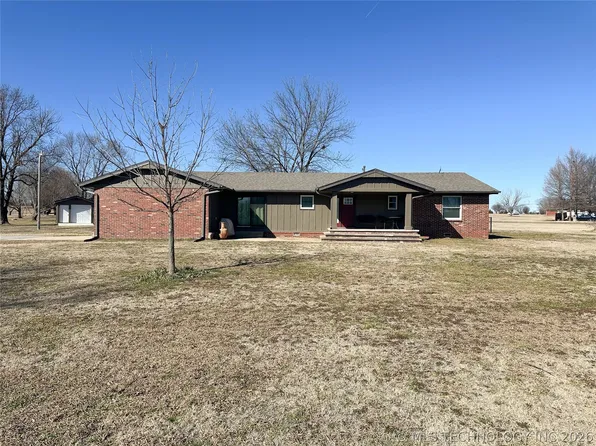 5721 E Everetts Point, Oologah, OK 74053