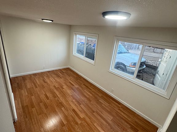 4th image of 1012 S Elder St
