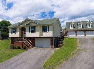 1715 Floyd St, Kingsport, TN 37660