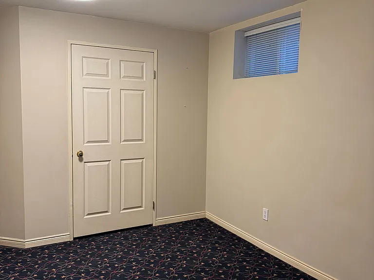 392 East Ave #BASEMENT — Photo 5