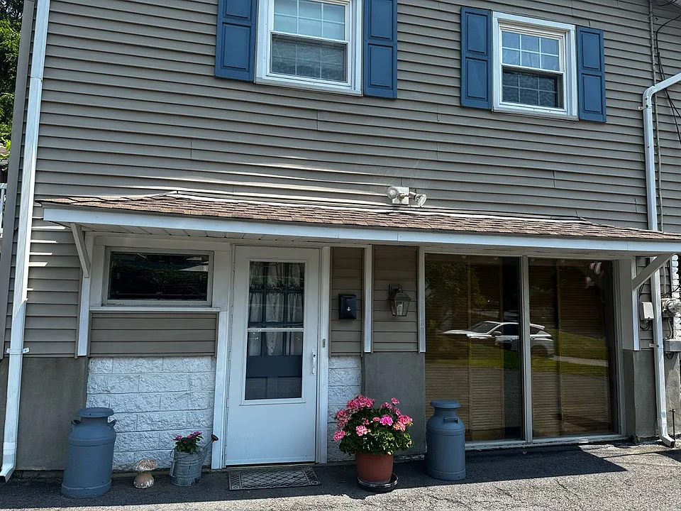 77 Mayer Dr