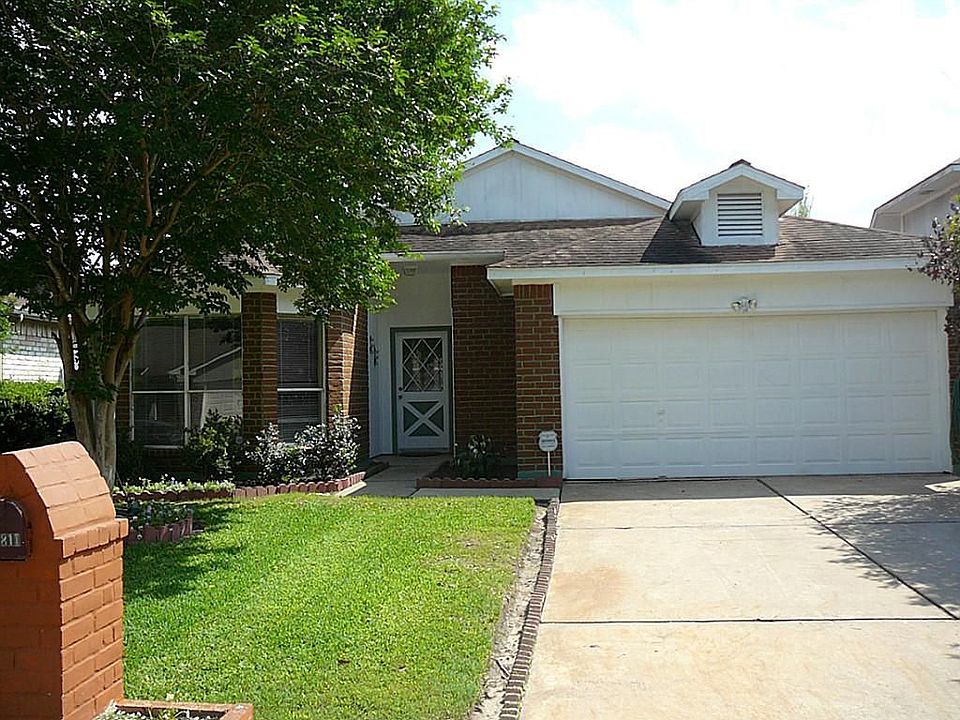 1st image of 13811 Birch Hollow Ln