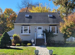 22 De Roon Ave, North Haledon, NJ 07508