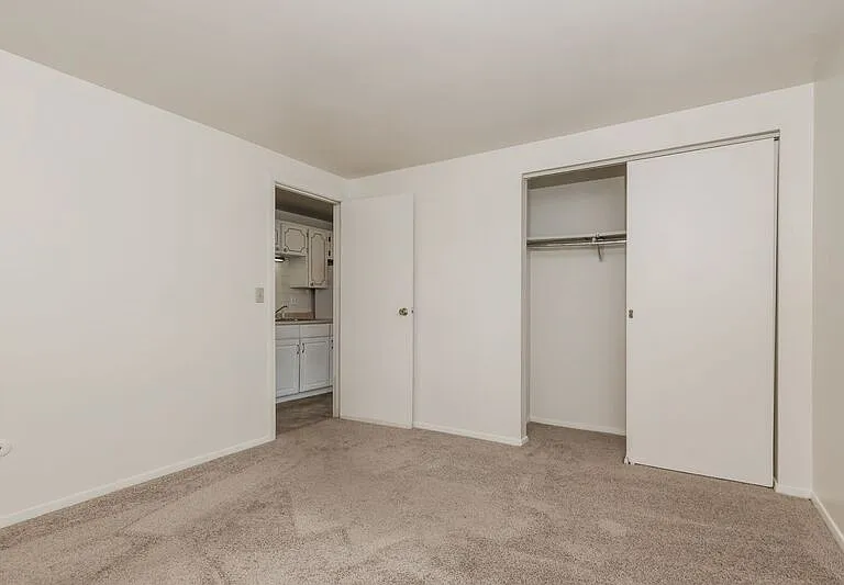 3611-3625 Charlotte Dr #3625 — Photo 8