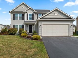 62 Wendy Ln, Rochester, NY 14626