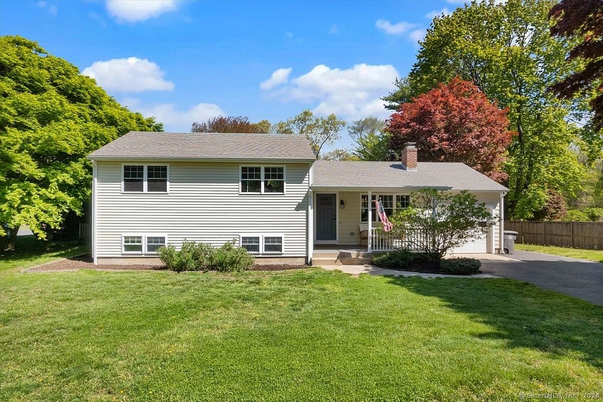 17 Old Black Point Rd, Niantic, CT 06357 Zillow