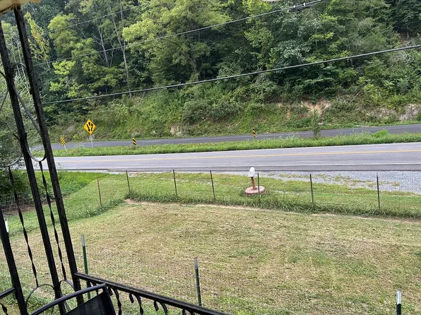34357 Veterans Memorial Hwy, Jonesville, VA 24263