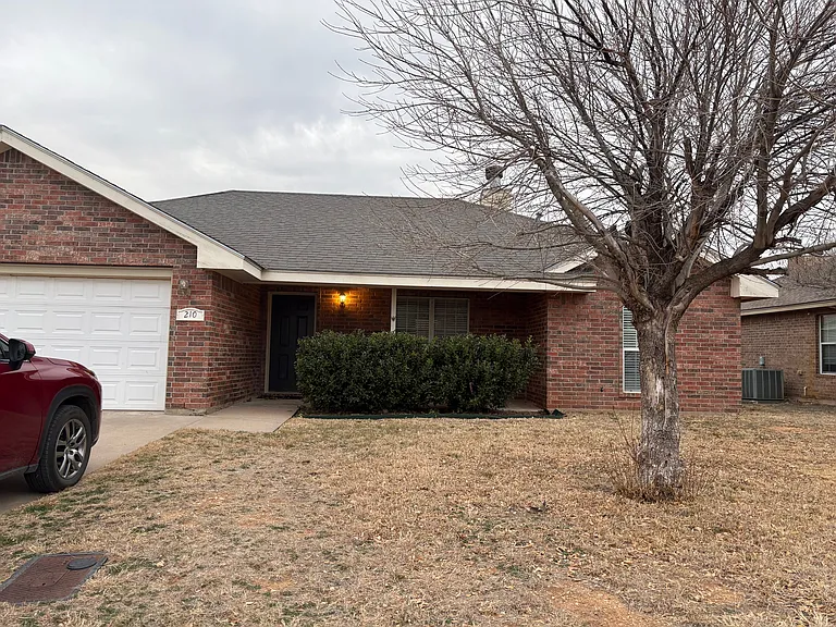 210 Sugarloaf Ave — Photo 2