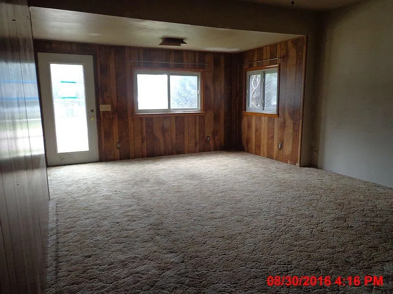 201 N Plum St — Photo 5
