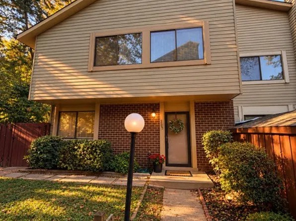 10699 Spring Oak Ct, Burke, VA 22015