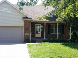 5864 University Heights Cir NW, North Canton, OH 44720