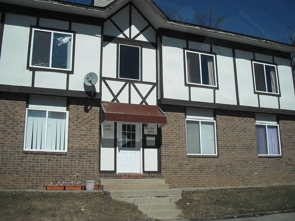 1st image of 1052 Village Dr #1