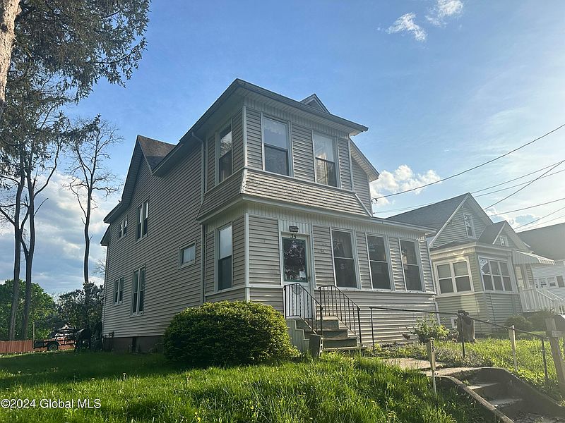 4th image of 35 Ellsworth Street