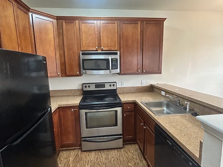 806 W Washington St #311 — Photo 28