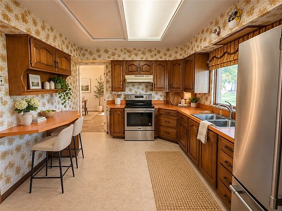 3rd image of 248 Wallrose Heights Rd