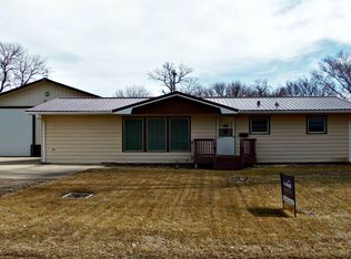 206 N Canford Ave, Blunt, SD 57522