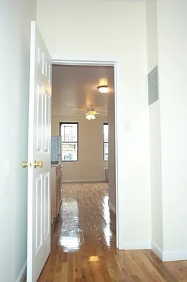Rented by Tower Brokerage | media 21