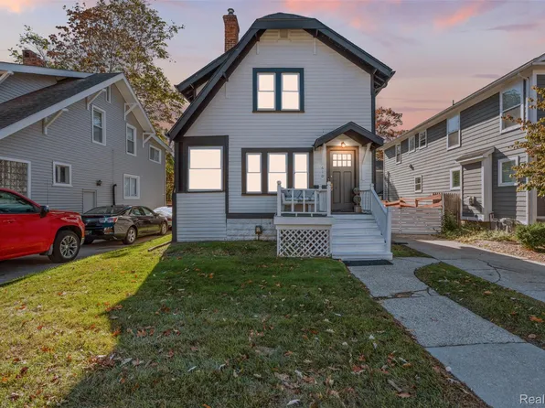 610 E Farnum Ave, Royal Oak, MI 48067