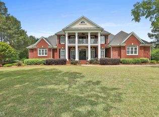 725 Birkdale Dr, Fayetteville, GA 30215