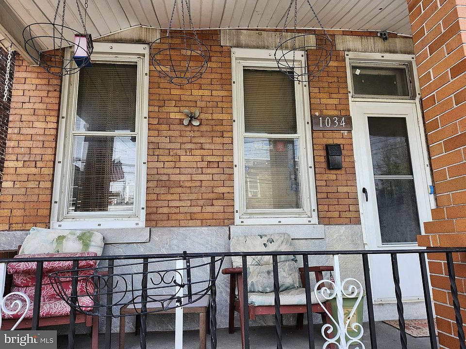 2nd image of 1034 Mechanic St