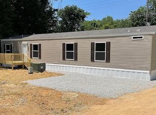 3 Rockport Rd, Bedford, IN 47421