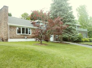 11 Coolidge Rd, Amsterdam, NY 12010