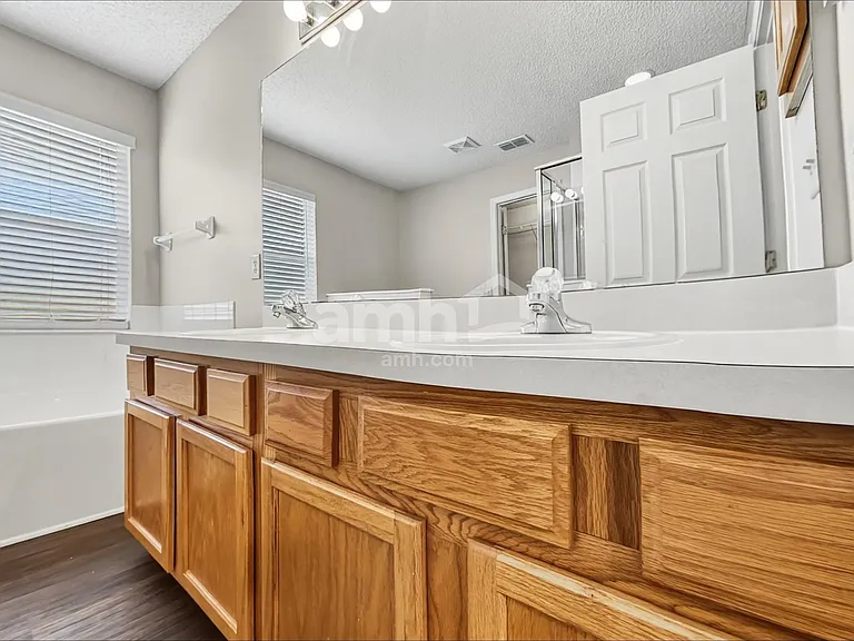 2708 Secret Harbor Dr — Photo 11